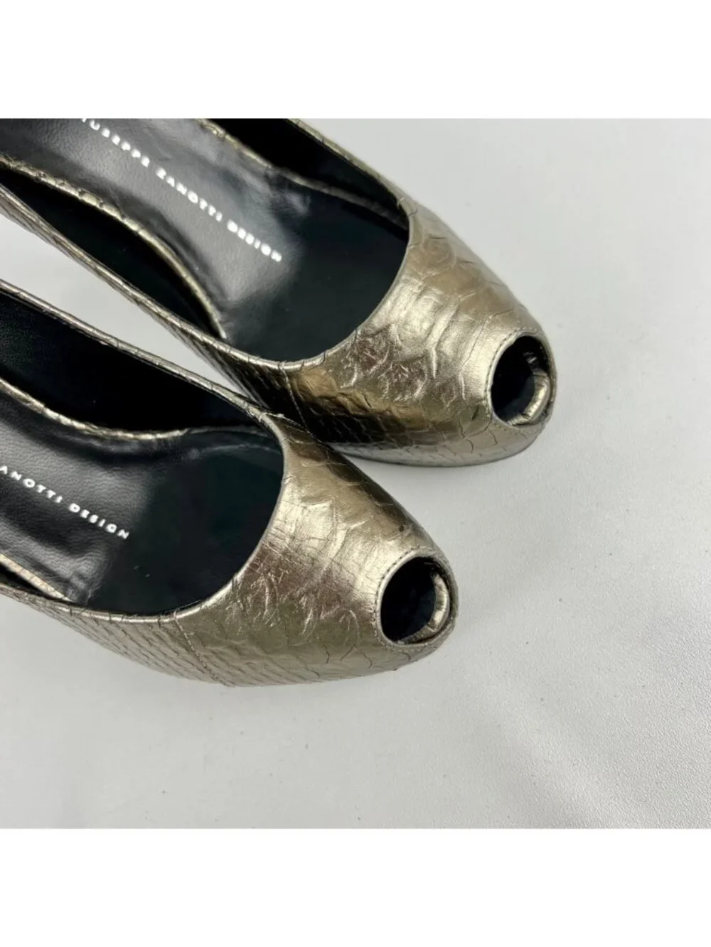 Giuseppe Zanotti NEW Womens Sharon Metallic Snake Platform Heels size 37 US 7